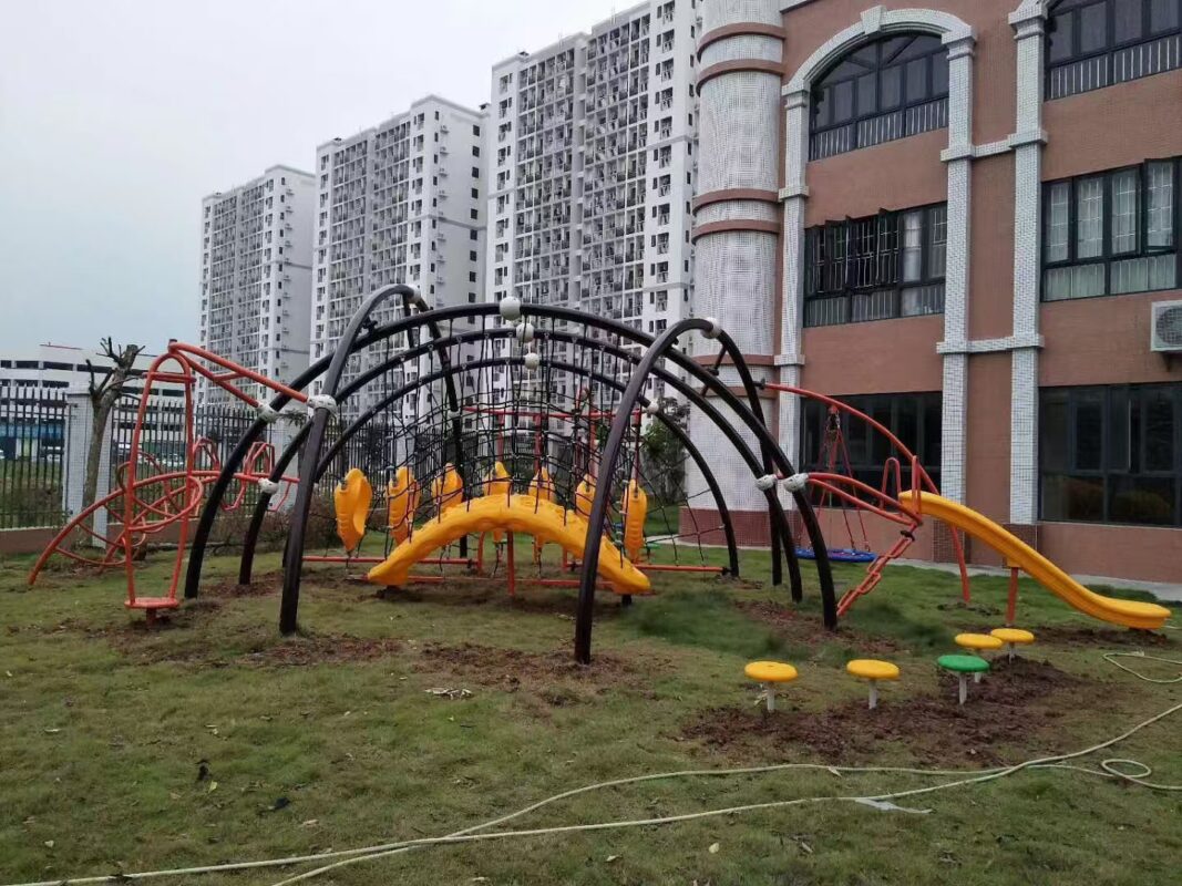 productcat spider web climbing course
